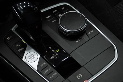 BMW Seria 1 118i Advantage