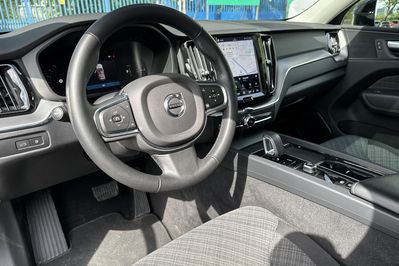 Volvo XC60 T6 Plug-In Hybrid AWD Core
