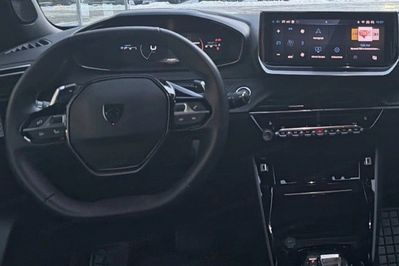 Peugeot 2008 1.2 PureTech  EAT8