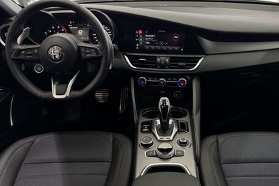 Alfa Romeo Giulia 2.0 Turbo Super aut