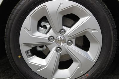 Suzuki Swift 1.2 Dualjet SHVS Premium Plus CVT