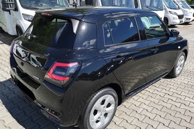 Suzuki Swift Premium Plus 1.2 Dualjet CVT SHVS
