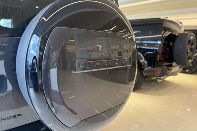 Land Rover Defender 110 3.0 D350 X-Dynamic SE