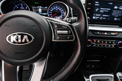 Kia Ceed 1.6 CRDi SCR L