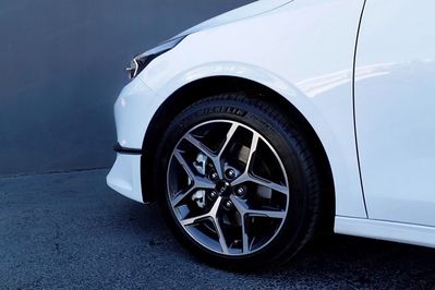 Kia Ceed 1.5 T-GDI Tribute