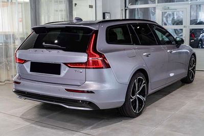 Volvo V60 T6 AWD Plug-In Hybrid Plus Dark
