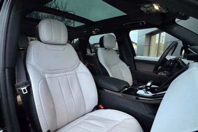 Land Rover Range Rover Sport D300 Dynamic SE