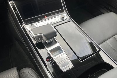 Audi A8 L 55 TFSI mHEV Quattro Tiptr.