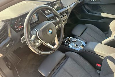 BMW Seria 1 118i Sport Line