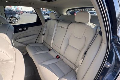 Volvo XC60 T6 Plug-In Hybrid AWD Plus Bright