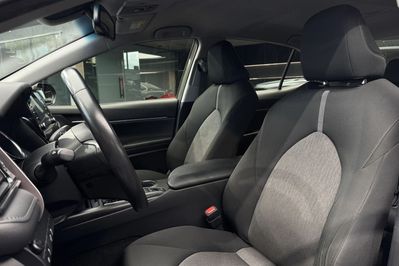 Toyota Camry 2.5 Hybrid Comfort CVT
