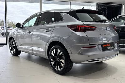 Opel Crossland X 1.2 Elegance Business Pack