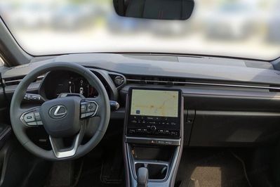 Lexus LBX 1.5 Hybrid Emotion