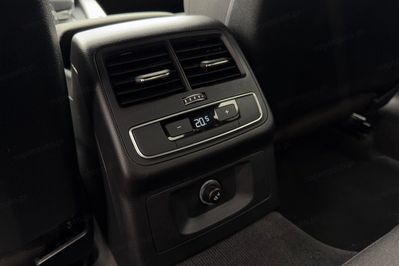 Audi A4 35 TFSI mHEV S Line