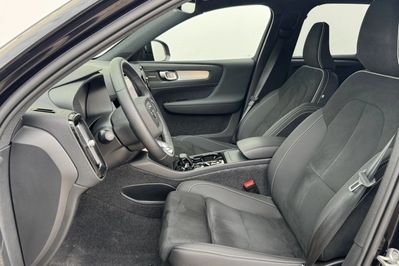 Volvo XC40 B3 Plus Dark