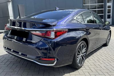 Lexus ES 300h Business Edition 2.5 E-CVT