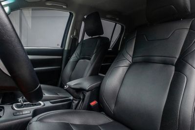 Toyota HiLux Double Cab SR5PLUS 4X4