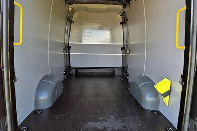 Volkswagen Crafter Long L4H2 Zabudowa Brygadowa