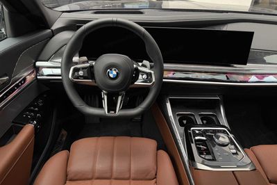 BMW Seria 7 740d xDrive M Sport