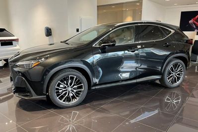 Lexus NX 450h+ Omotenashi AWD