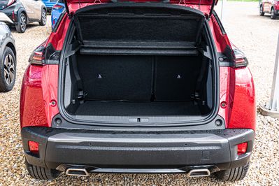 Peugeot 2008 Allure e-DCS 1.2 mHEV