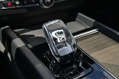 Volvo XC60 B5 B AWD Ultra Dark