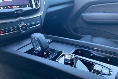 Volvo XC60 B5 B AWD Plus Dark aut