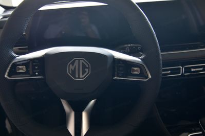 MG HS 1.5T HEV+ Exclusive aut