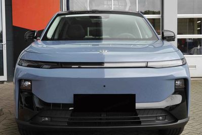 Leapmotor B10 Design Hybrid EV 18,8 kWh