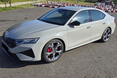 Skoda Octavia RS 2.0 TSI DSG