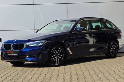 BMW Seria 5 Touring 540i xDrive Luxury Line