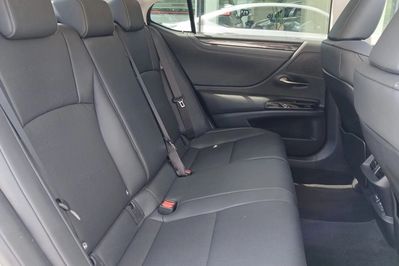 Lexus ES 300h Business Edition