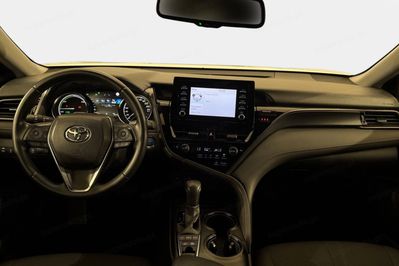 Toyota Camry 2.5 Hybrid CVT
