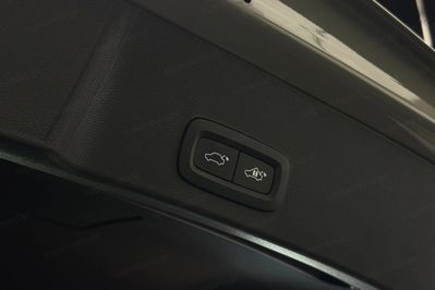 Volvo XC40 B4 Plus Dark
