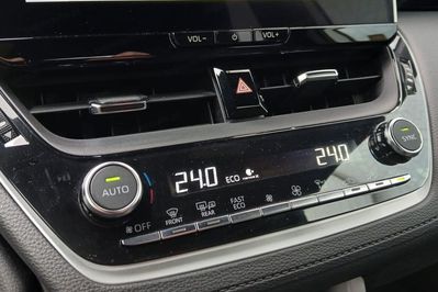 Toyota Corolla Cross 2.0 Hybrid Premiere Edition AWD