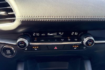 Mazda 3 2.0 Exclusive-Line