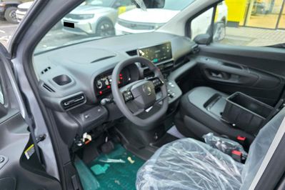 Citroen Berlingo Van XL L2H1 Zabudowa Brygadowa EAT8