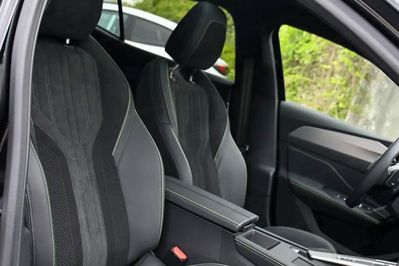 Peugeot 408 GT Exclusive S&S 1.2 mHEV  e-DSC6