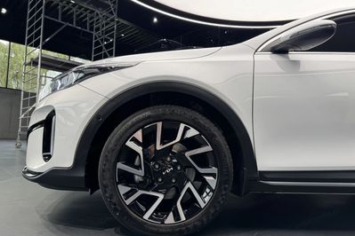 Kia XCeed 1.5 T-GDI Business Line DCT
