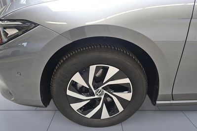 Volkswagen Passat 1.5 TSI  DSG