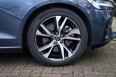 Volvo V60 B4 Plus Dark