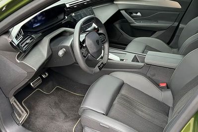 Peugeot 408 GT Exclusive S&S e-DCS6 1.2 PureTech mHEV