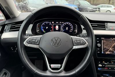 Volkswagen Passat TDI SCR 4Mot. DSG