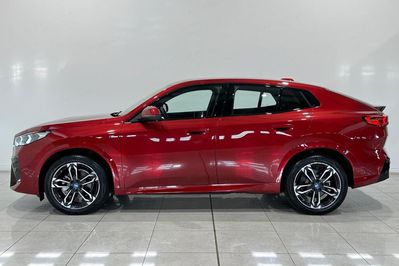 BMW iX2 eDrive20 M Sport