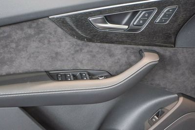 Audi Q8 SQ8 TFSI quattro