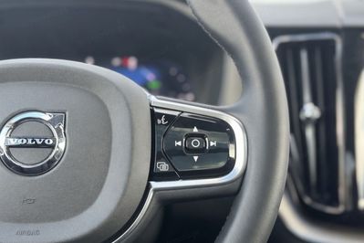 Volvo XC60 T6 Plug-In Hybrid AWD Ultra Dark aut