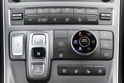 Hyundai Santa Fe 1.6 T-GDI HEV Platinum 4WD