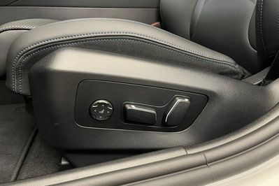 BMW Seria 5 520i mHEV aut