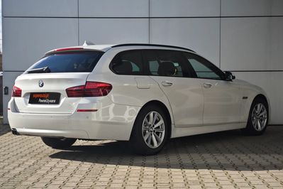 BMW Seria 5 530d xDrive Luxury Line