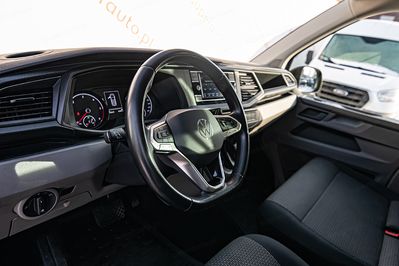Volkswagen Caravelle T6.1 L2H1 AT